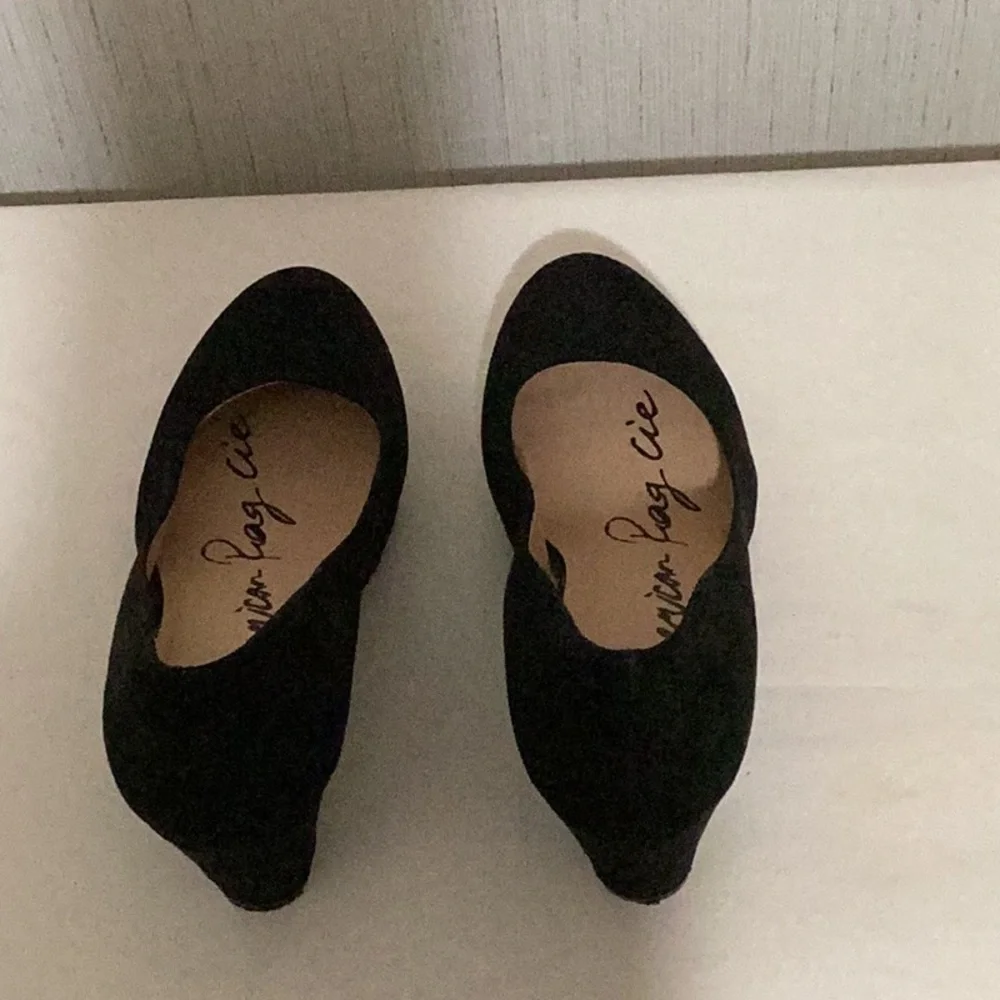 American rag black wedges, size 7 in women. - Picture 1 of 7